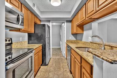 Main picture of 5612 Rock Island Rd