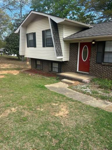 Main picture of 305 Harris Ave