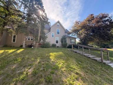 Main picture of 2425 4 Mile Rd NW