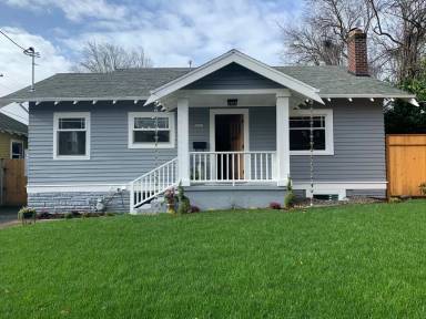 Main picture of 3817 SE 41st Ave