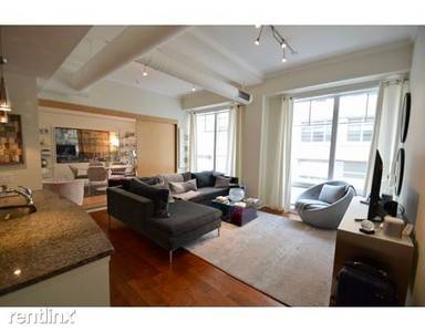 Main picture of 139 E Berkeley St