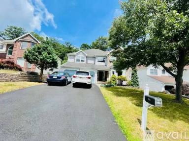 Main picture of 100 Seasons Glen Dr