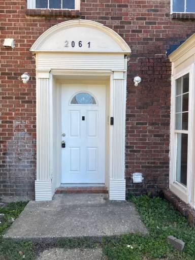 Main picture of 2061 Rexford Rd