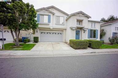 Main picture of 3880 Springfield Cmn