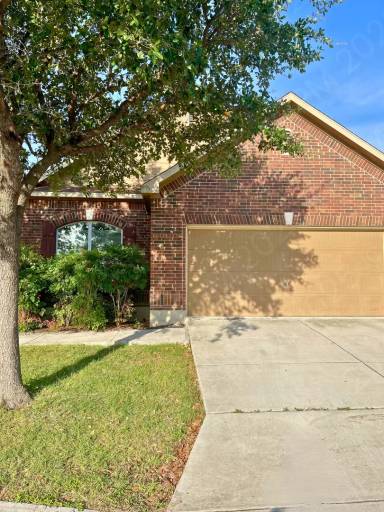 Main picture of 1239 Lake Pt