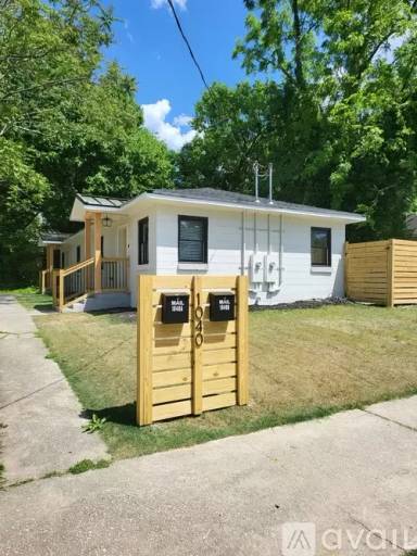 Main picture of 1040 Garibaldi St SW