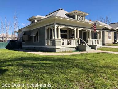 Main picture of 320 W Colton Ave