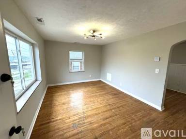 Main picture of 2992 W McMicken Ave