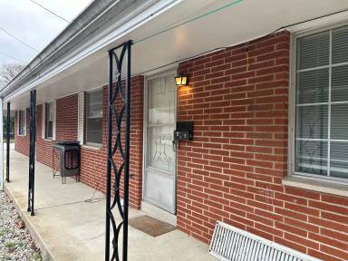 Main picture of 211 N Tompkins St