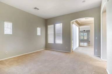 Main picture of 4148 N Evergreen St