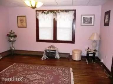 Main picture of 918 W Camplain Rd