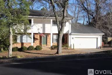 Main picture of 2911 Barcody Rd SE