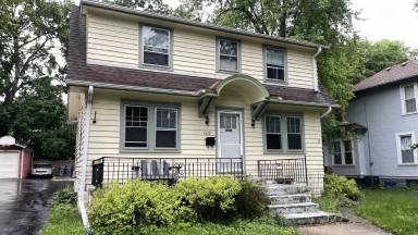 Main picture of 129 Hinman Ave