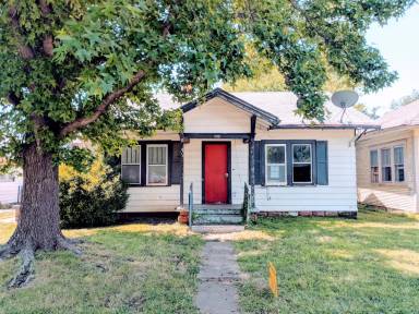 Main picture of 419 E Cherry St