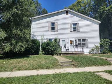 Main picture of 608 E 4th St