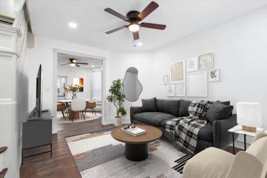Main picture of 5545 Addison St
