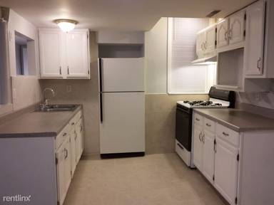 Main picture of 4735 N Washtenaw Ave