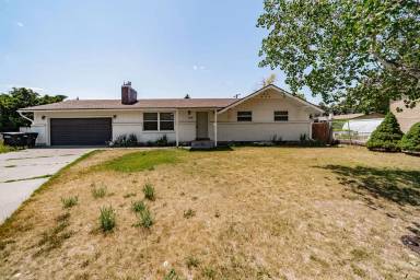 Main picture of 2055 Eagle Dr