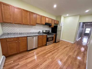 Main picture of 295 Windsor St