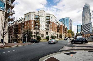 Main picture of Fifth & Poplar Condos