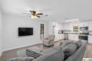 Main picture of 610 Vernon St