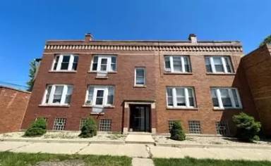 Main picture of 6836 W Wrightwood Ave