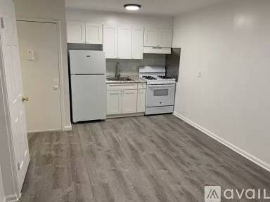 Main picture of 90 33 83 Ave