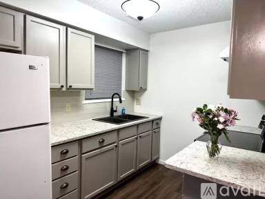Main picture of 1121 New Jersey St