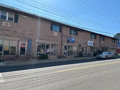 Main picture of 1635 Centre Ave