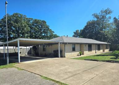 Main picture of 3201 Libbie St