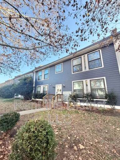 Main picture of 1605 F St NE