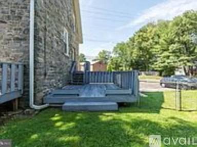 Main picture of 400 Highland Ave