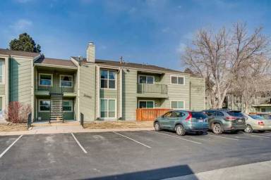 Main picture of 2260 E Geddes Ave