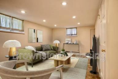 Main picture of 920 E 9th Ave