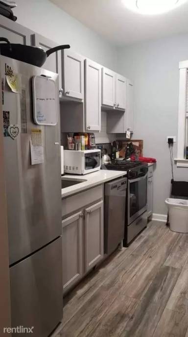 Main picture of 2454 W Wilson Ave