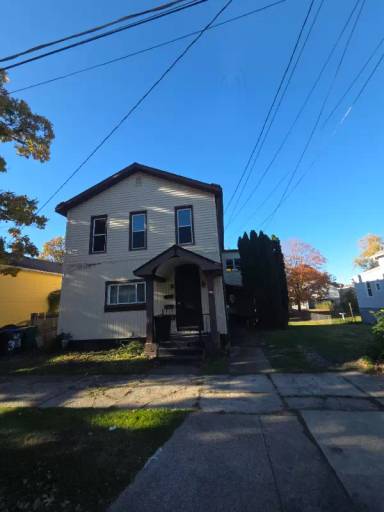Main picture of 340 W 24th St