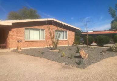 Main picture of 3015 N Cherry Ave