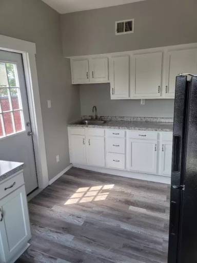 Main picture of 14 Helen St