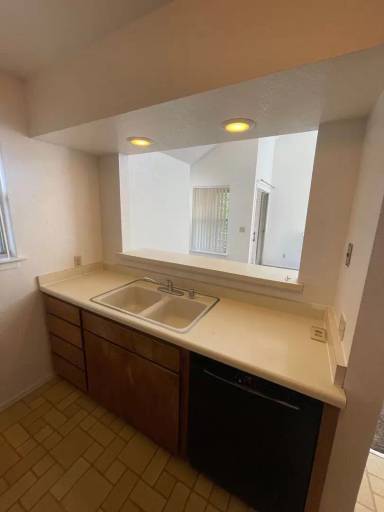 Main picture of 214 A St