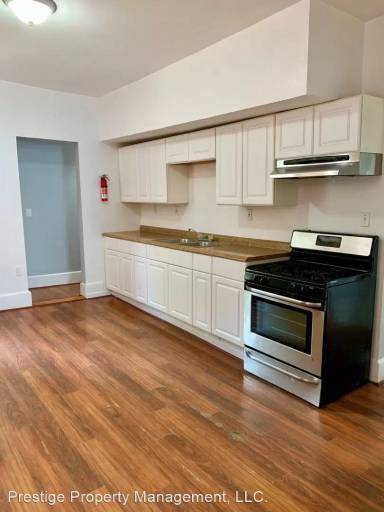 Main picture of 2439 Moerlein Ave