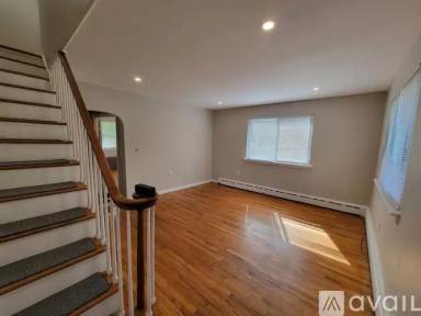Main picture of 13 Mercer St