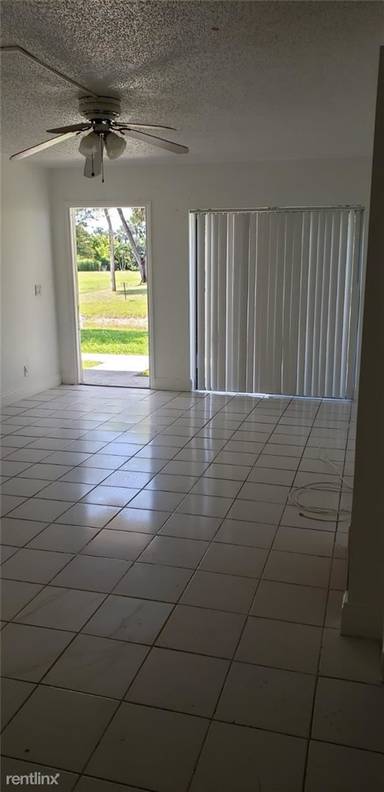 Main picture of 11364 Royal Palm Blvd