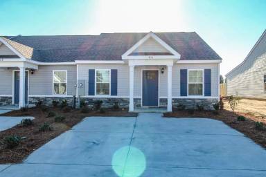 Main picture of 431 Andover Dr