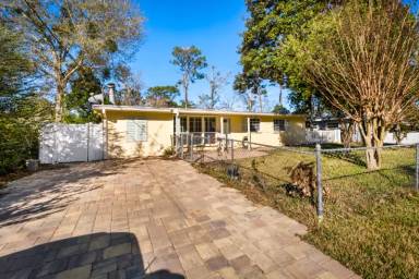 Main picture of 3023 Lorman Dr