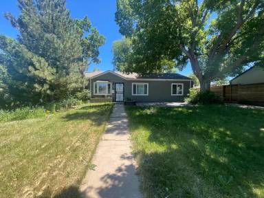 Main picture of 3080 S Fairfax St