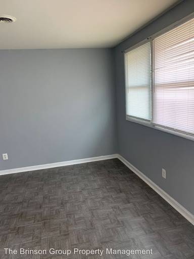 Main picture of 180 Norcross Ln