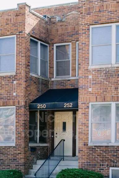 Main picture of 252 S Washington Ave