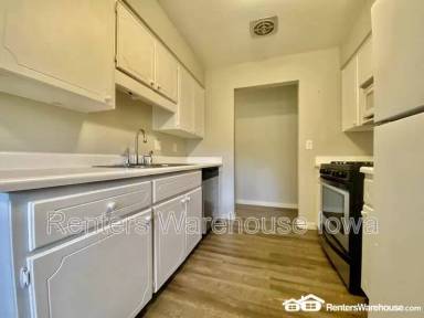 Main picture of 2813 77th St