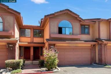 Main picture of 7888 Gate Way