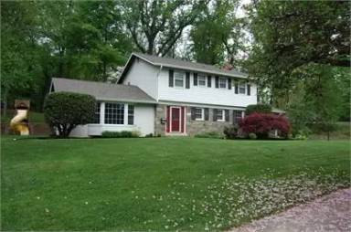Main picture of 4012 Whispering Ln